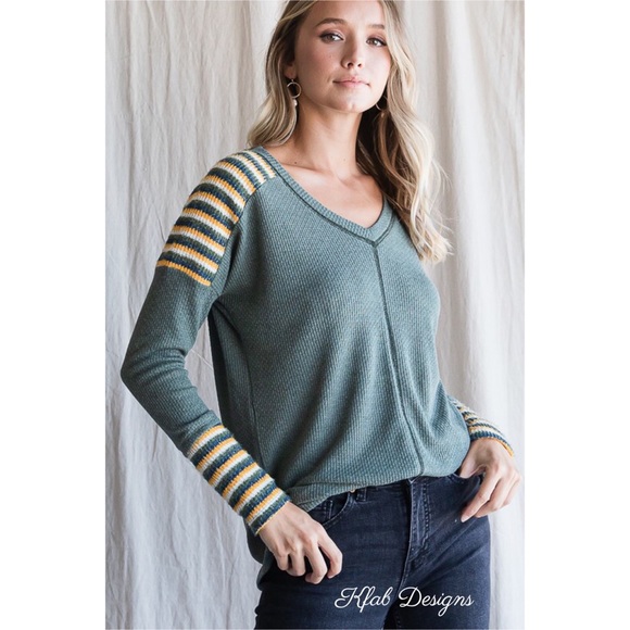 ❤️LAST 1! V Neck Waffle Knit Stripe Contrast Top! - Picture 5 of 8